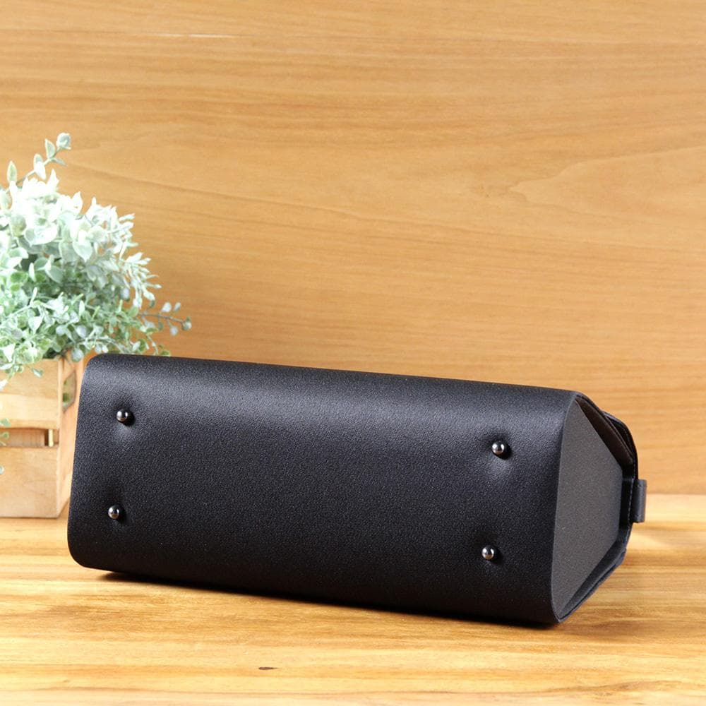 新品・未使用 フォーマルバッグ 岩佐 ハンドバッグ 冠婚葬祭 黒 お葬式