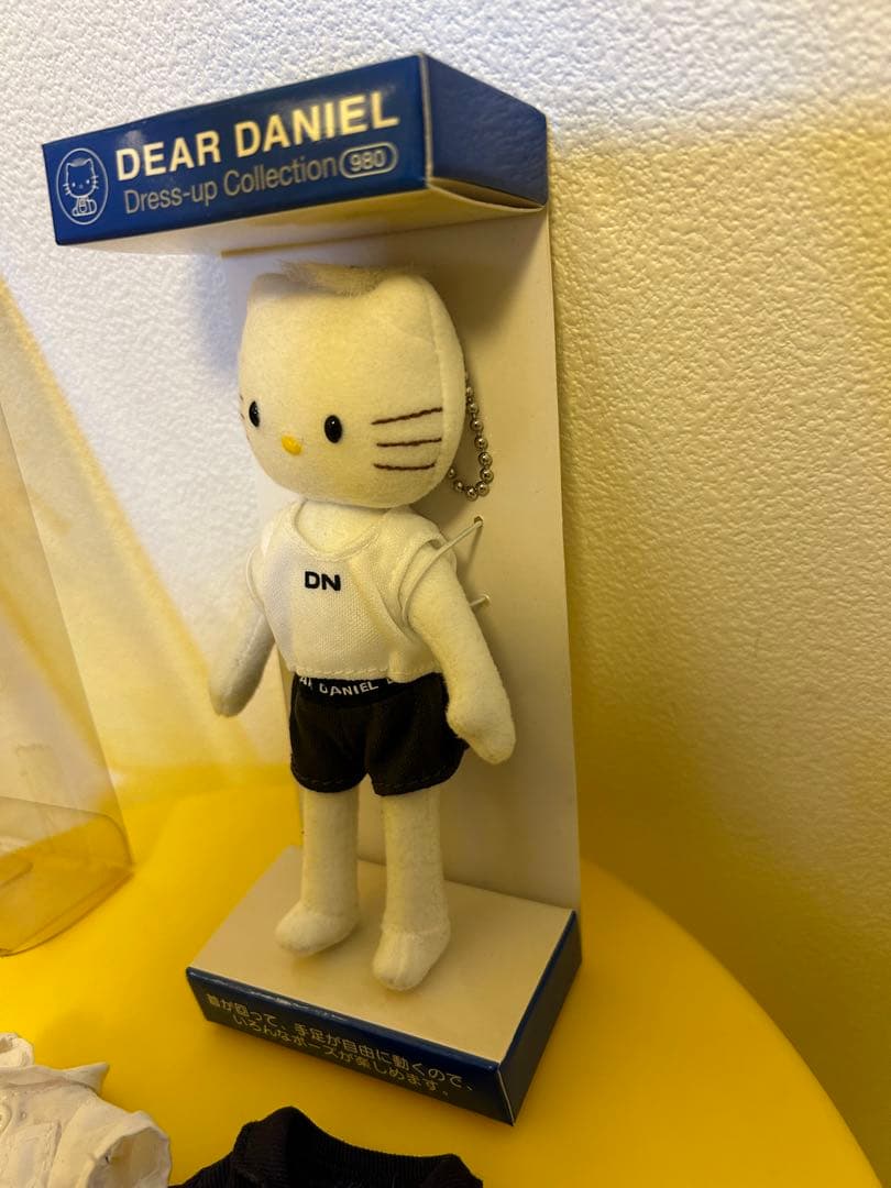 レトロ　キティ　ダニエル　ドレスアップ　コレクション　フィギュア　人形　サンリオ