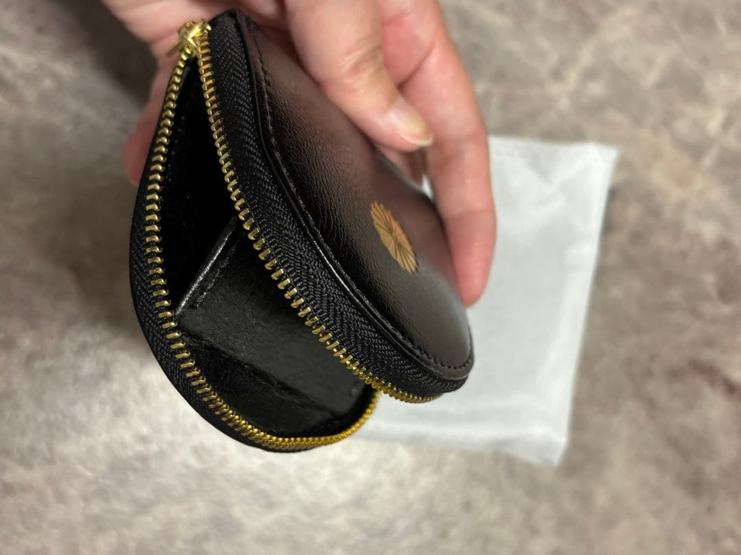 皇居　限定販売　新品　ケース　小銭入れ　菊の紋　ブラック　プレゼントに♪