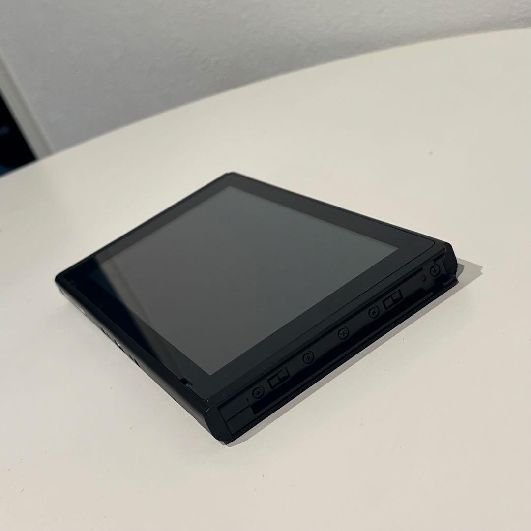 【美品】Nintendo Switch 本体+ドック+ジョイコン+各種ケーブル