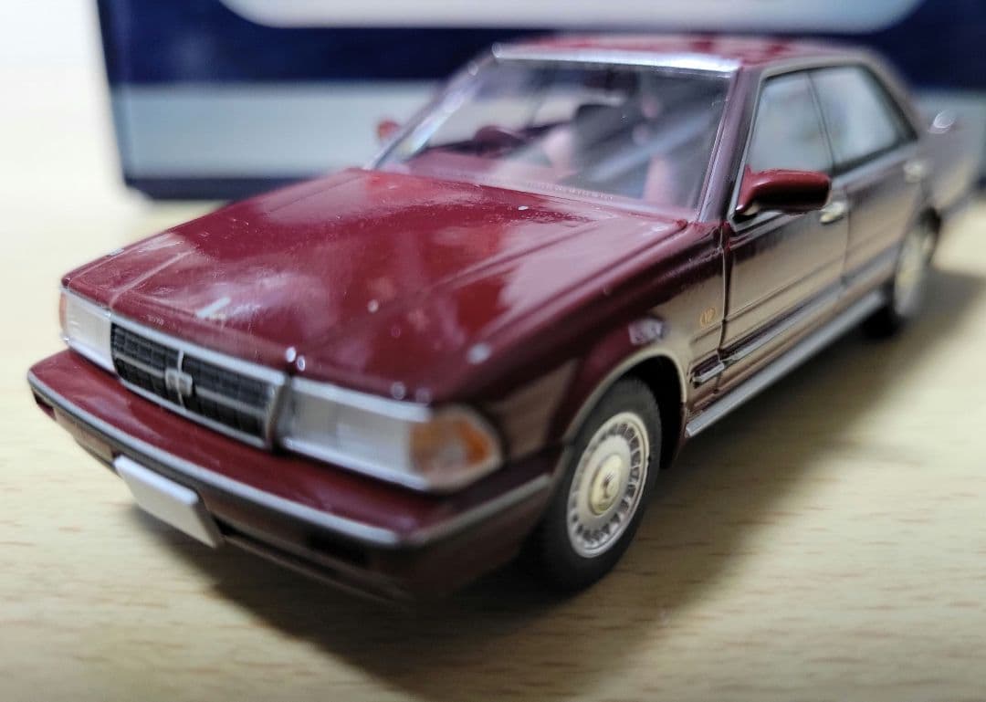 希少！トミカリミテッドヴィンテージネオ43 グロリア　ブロアムVIP Y31