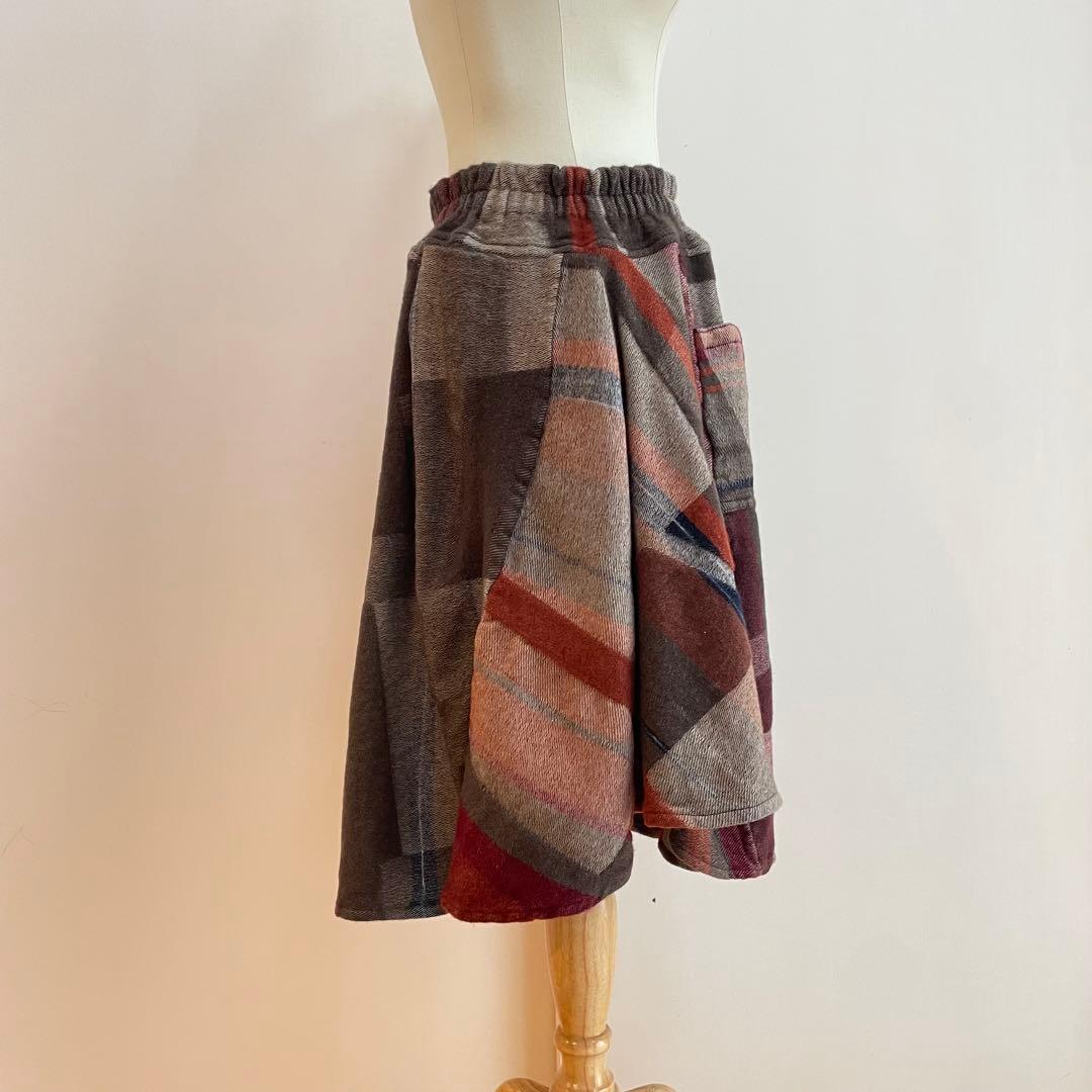 tamaki niime 玉木新雌　ウールフレアスカート　温かみ　ポケット　総柄
