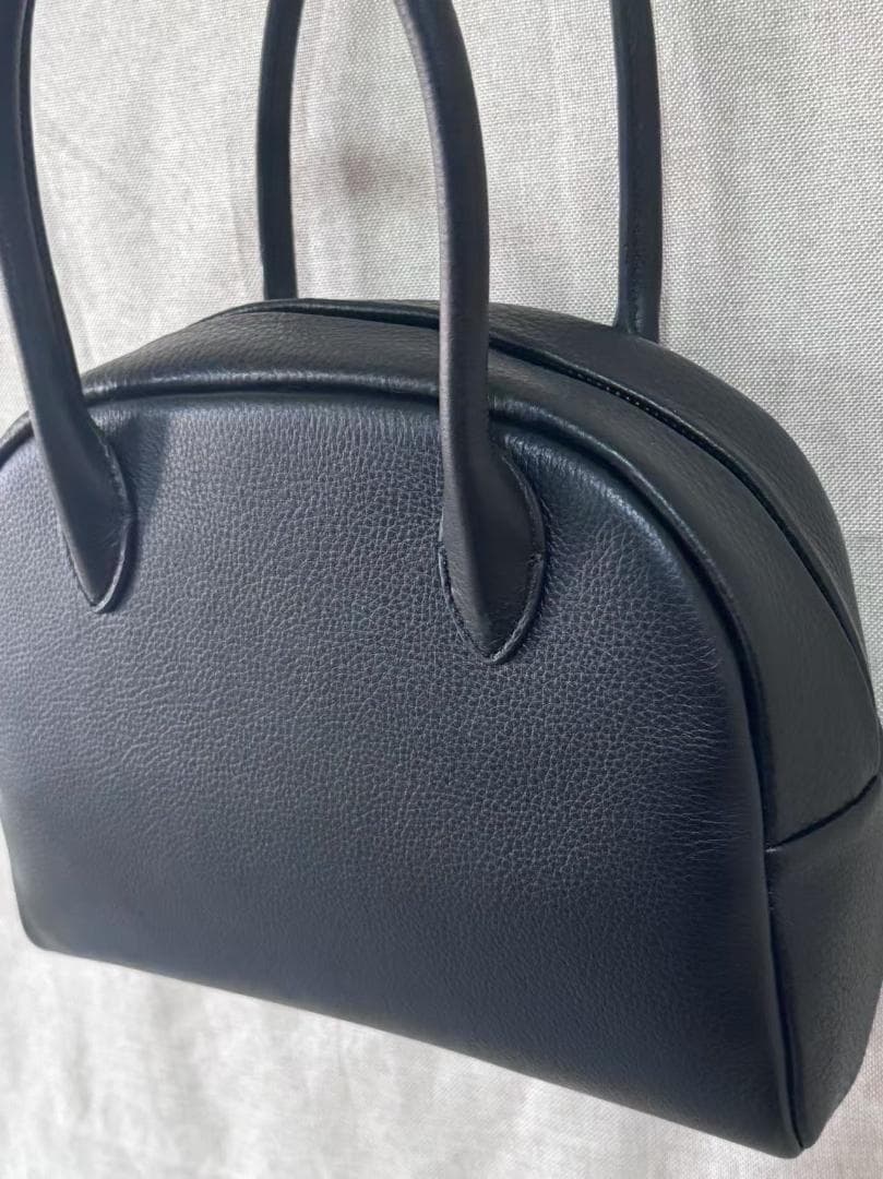 aeta 黒いレザーハンドバッグ ボストン型 Mサイズ