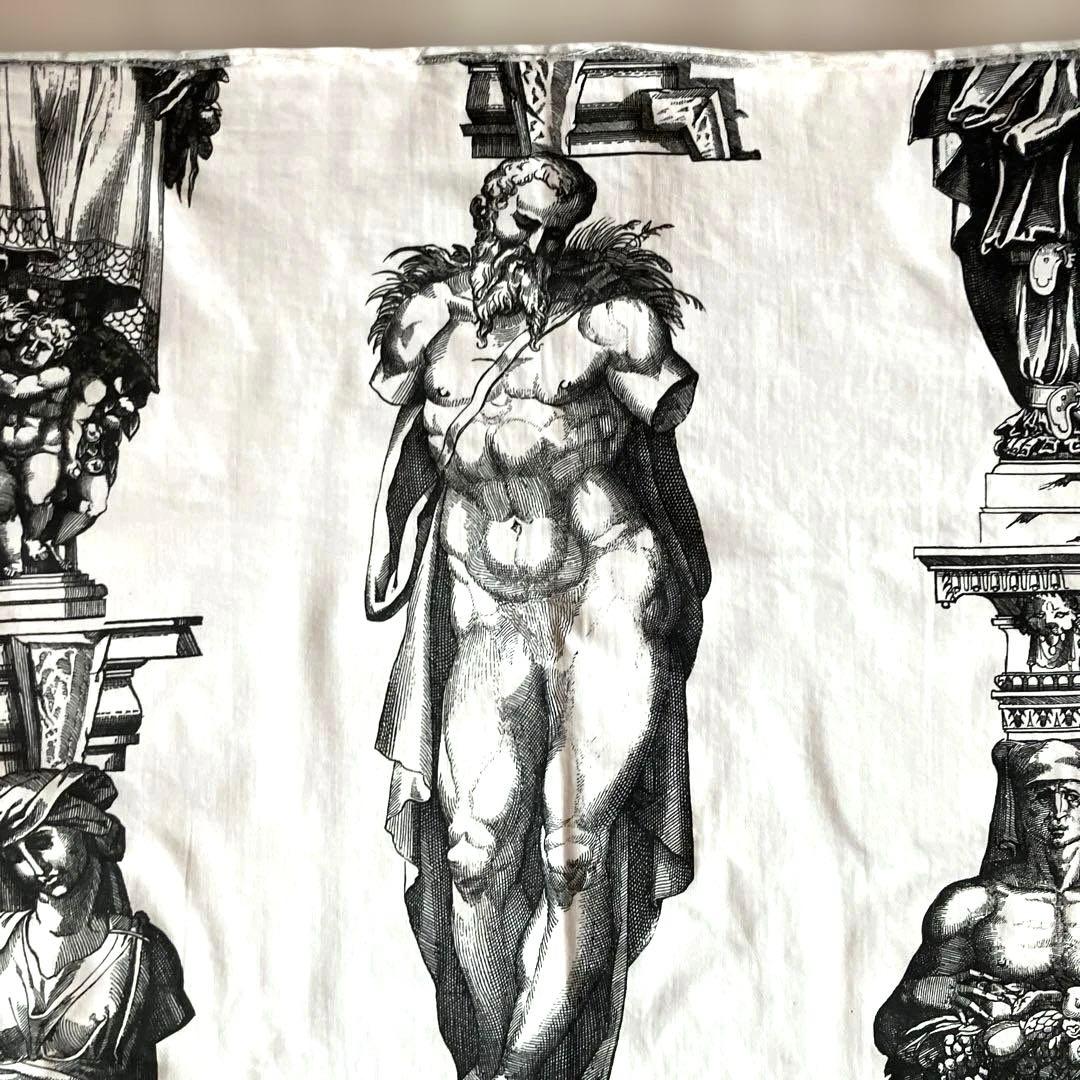 匿名配送 ヴィンテージ 希少】中世古典的彫刻デザインの綿生地