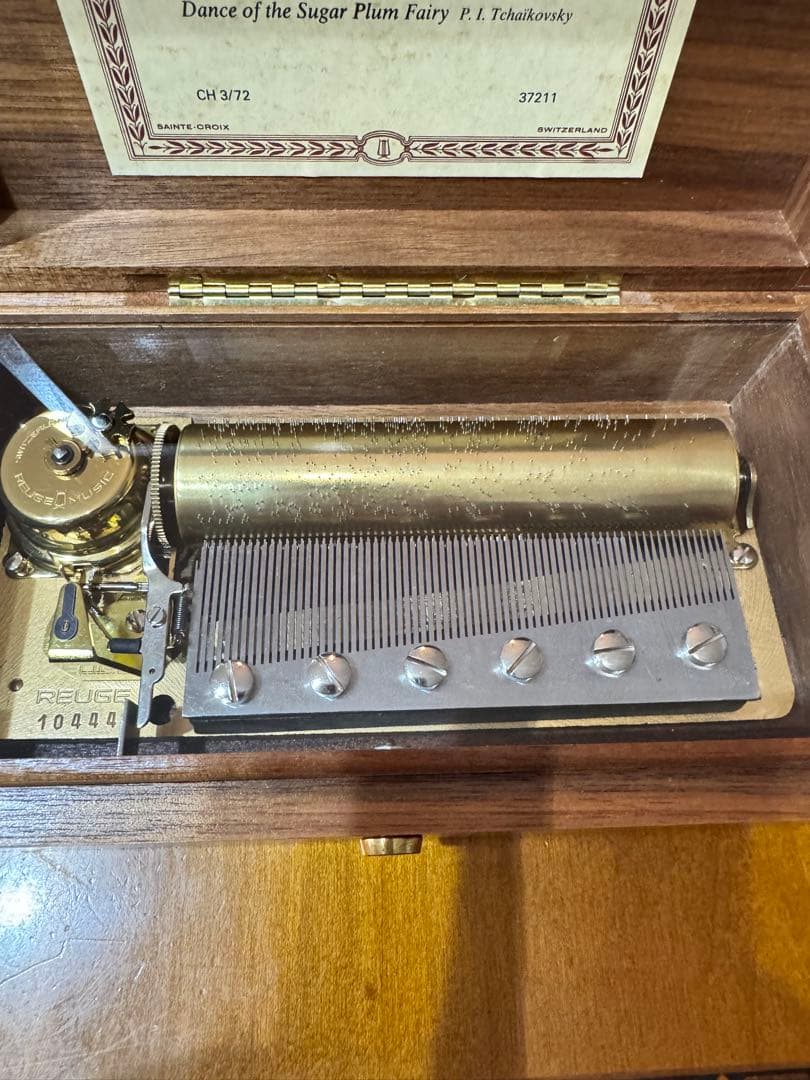 スイス製手巻きオルゴール チャイコフスキー