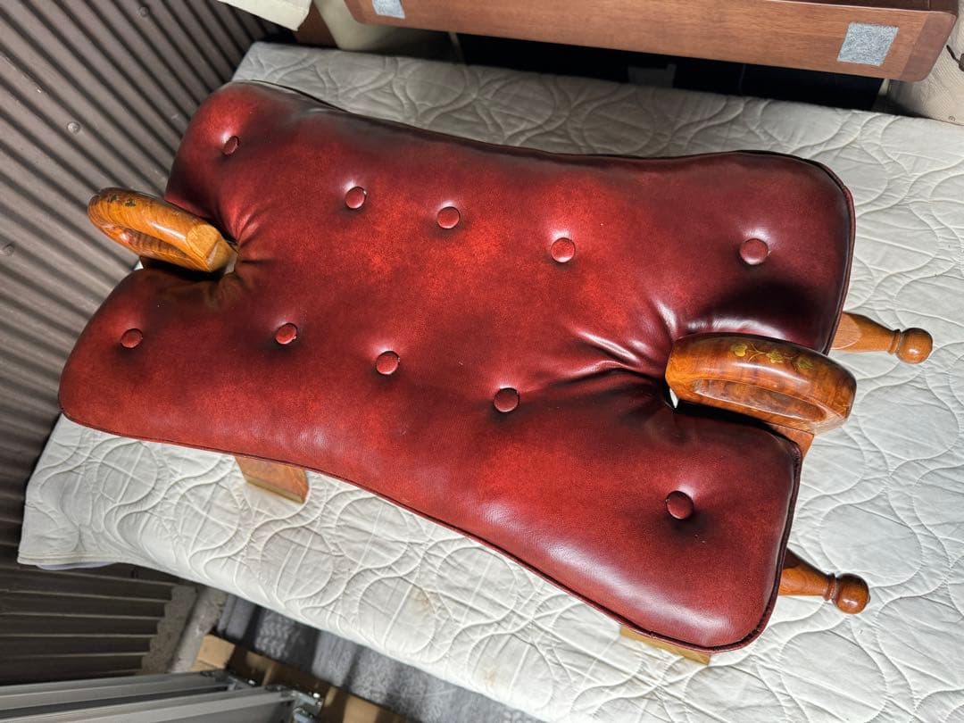 キャメルチェア ラクダスツール ロビー エントランス 玄関 象嵌 金彩 らくだ