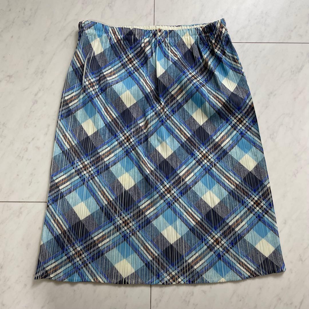 プリーツプリーズ イッセイミヤケ ショートスカート 膝丈 チェック総柄 ブルー系