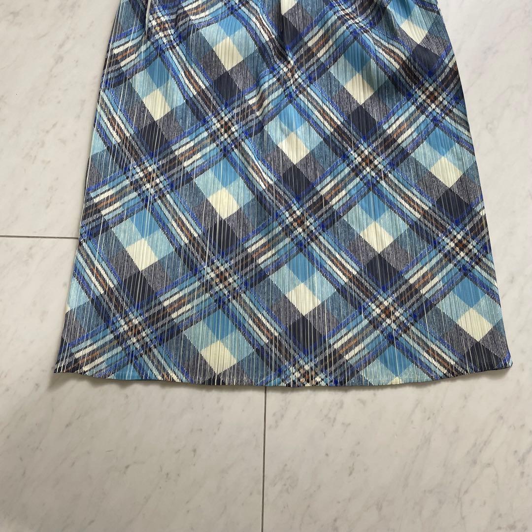 プリーツプリーズ イッセイミヤケ ショートスカート 膝丈 チェック総柄 ブルー系