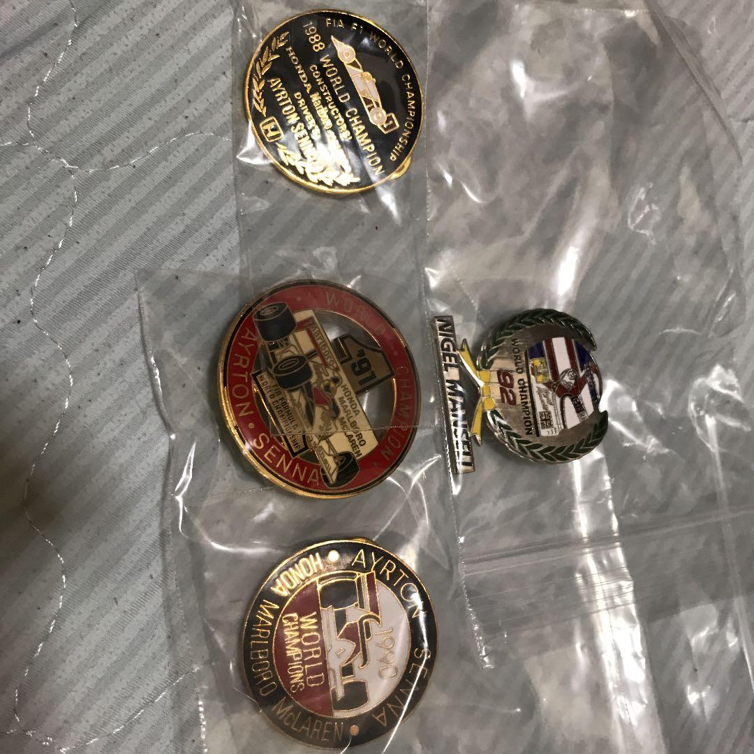 アイルトンセナ三冠ピンバッジ、プラス、ナイジェルマンセル