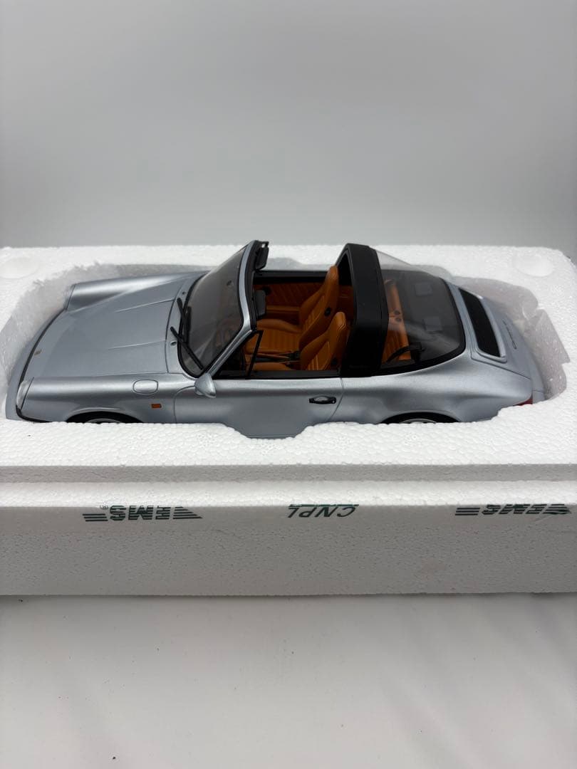 美品！ポルシェ911タルガ 1993 1:18モデル