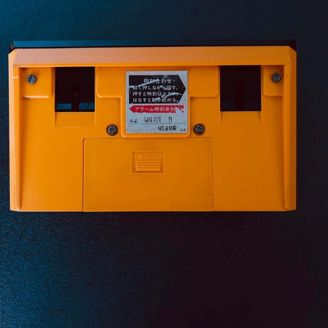 SEIKOパタパタ目覚まし時計 サービス付き 乾電池式オレンジ昭和レトロ