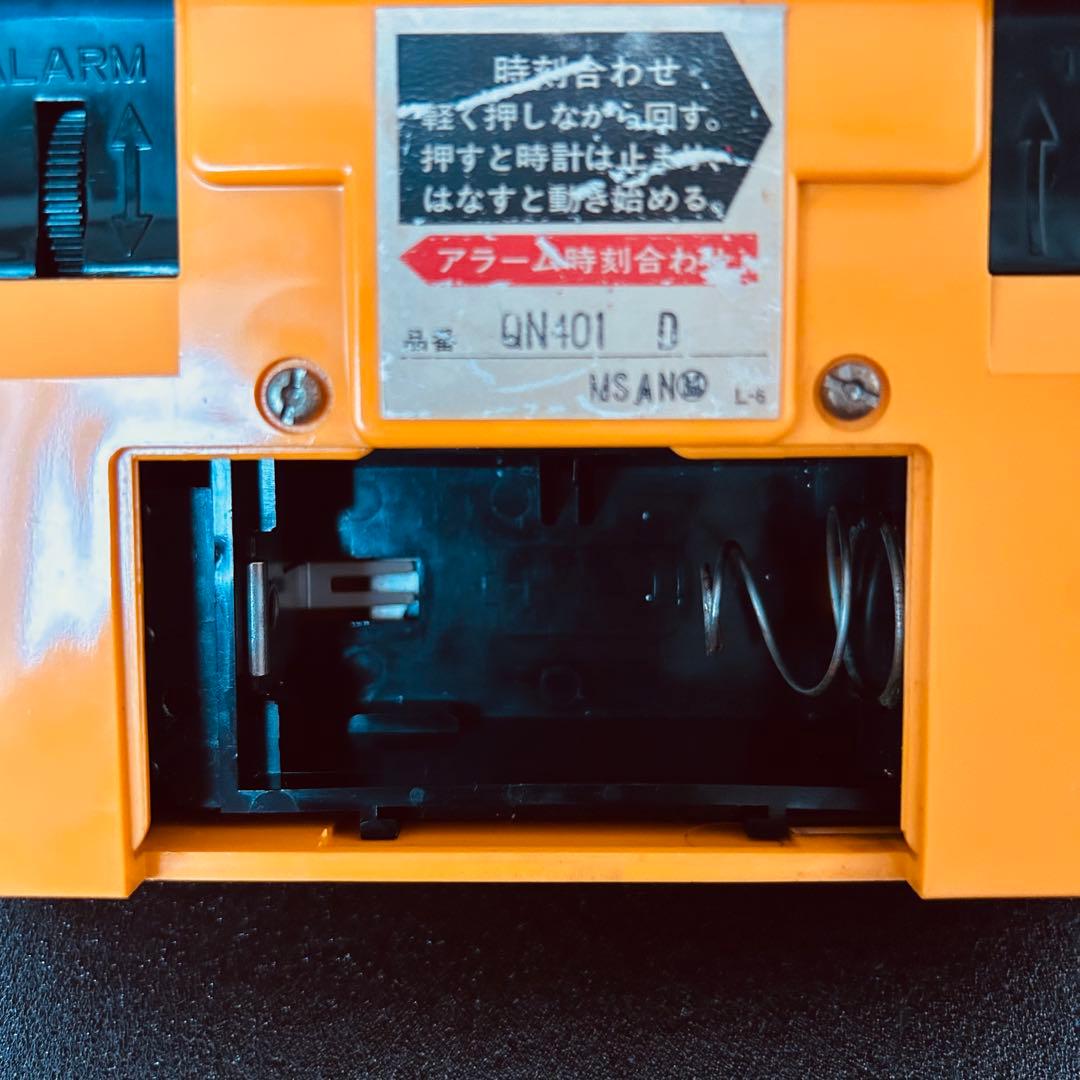 SEIKOパタパタ目覚まし時計 サービス付き 乾電池式オレンジ昭和レトロ