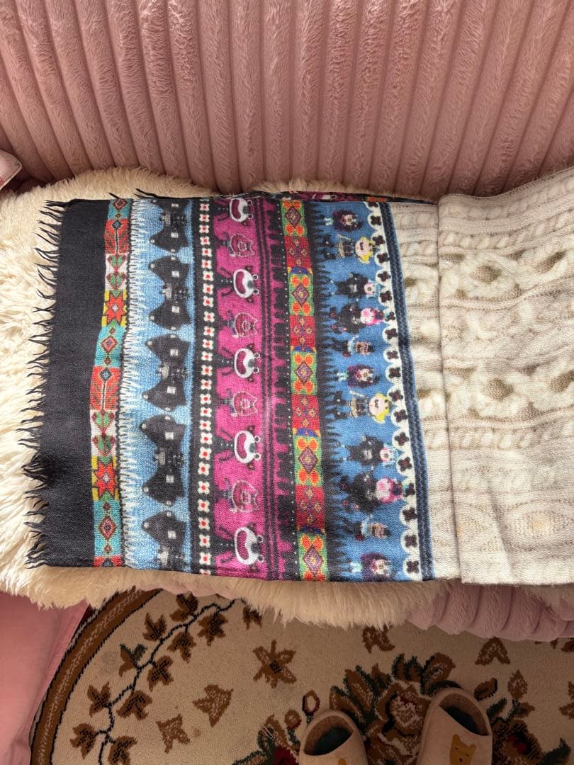 アルベロベロ幾何学模様 ブタさん柄ニットマフラー ALBEROBELLO 【50％OFF SALE】アルベロベロ(Alberobello)オレボレブラ