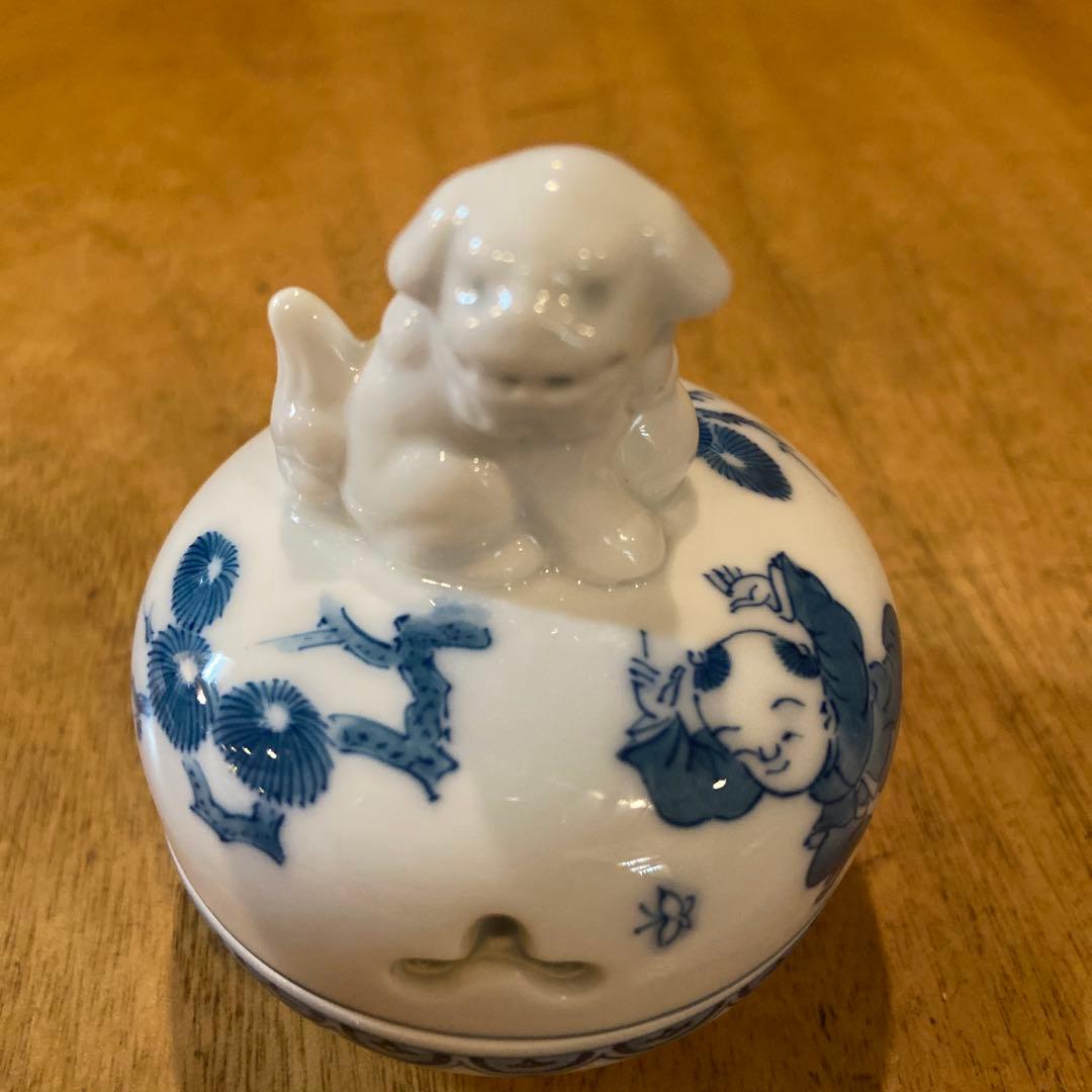 三河内焼　平戸紅山作　透かし彫り水晶獅子香合