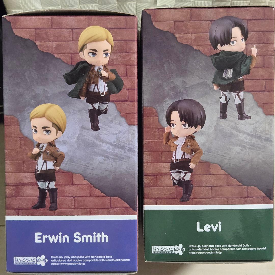 進撃の巨人　ねんどろいどどーる　エルヴィン　リヴァイ