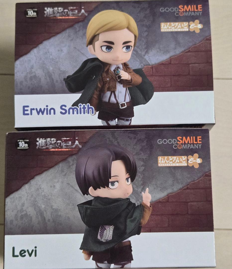 進撃の巨人　ねんどろいどどーる　エルヴィン　リヴァイ