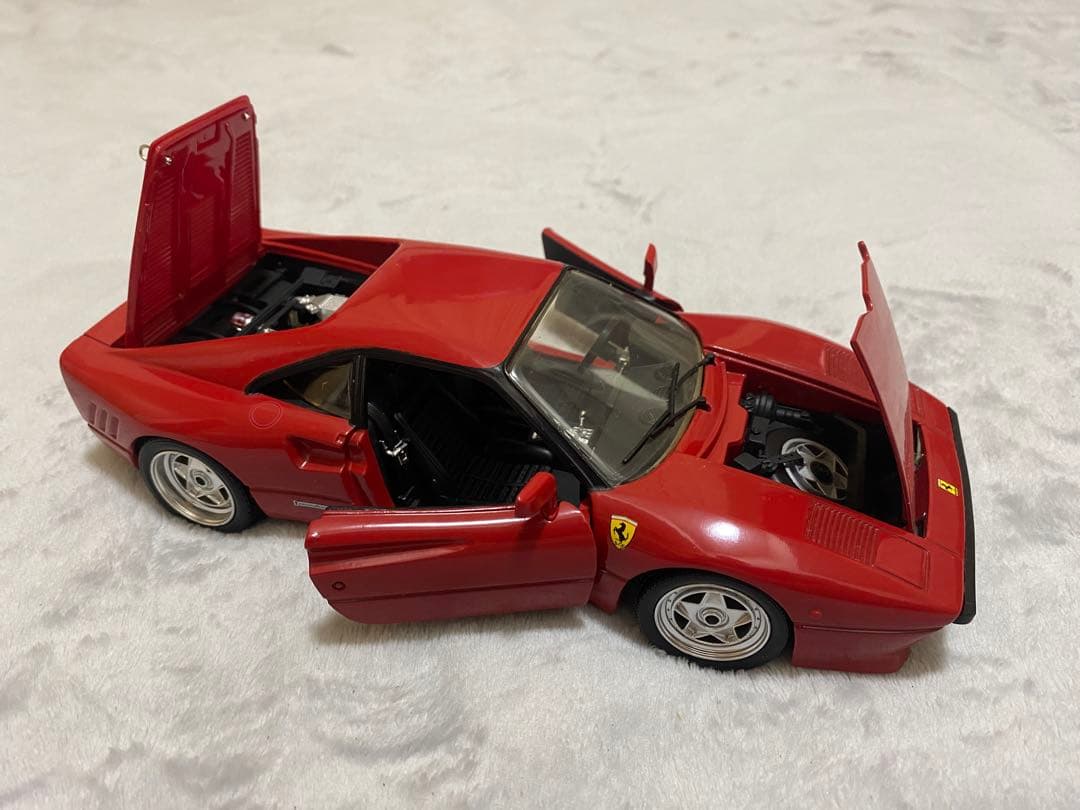 ミニカー HOTWHEELS Ferrari 288 GTO 1/18