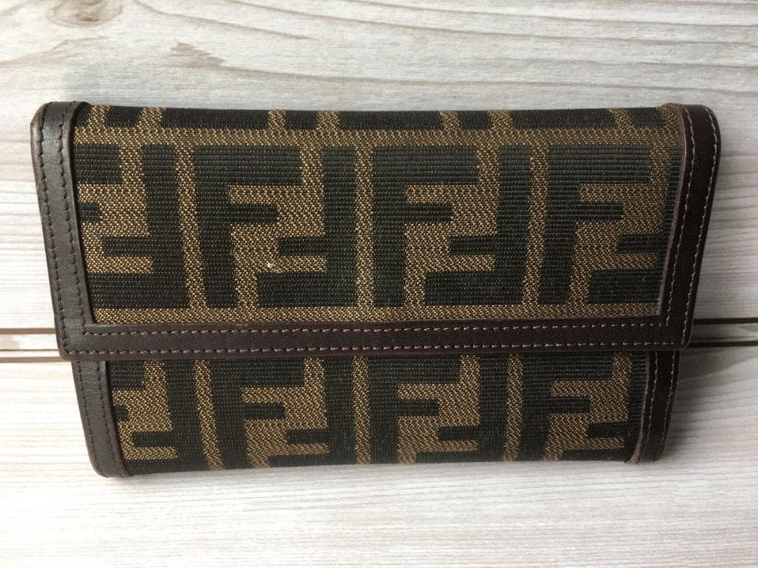 FENDI 三つ折り財布 ズッカ柄 FENDI(フェンディ) 3つ折り財布 ズッカ柄