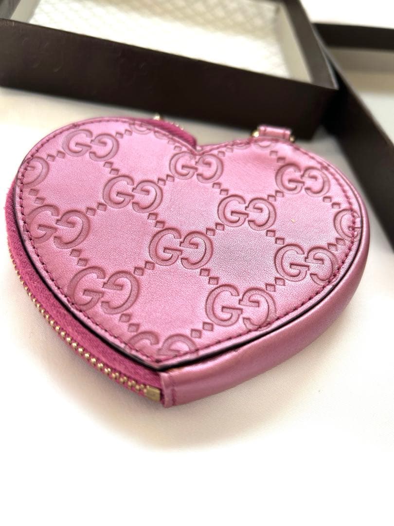 Gucci ハート型ケース ピンク中古美品