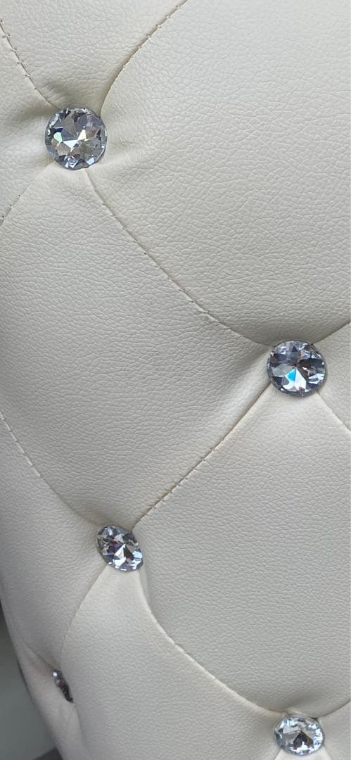 豪華なキラキラ♦️大粒ビジュー♦️高級オットマン♦️ホワイト
