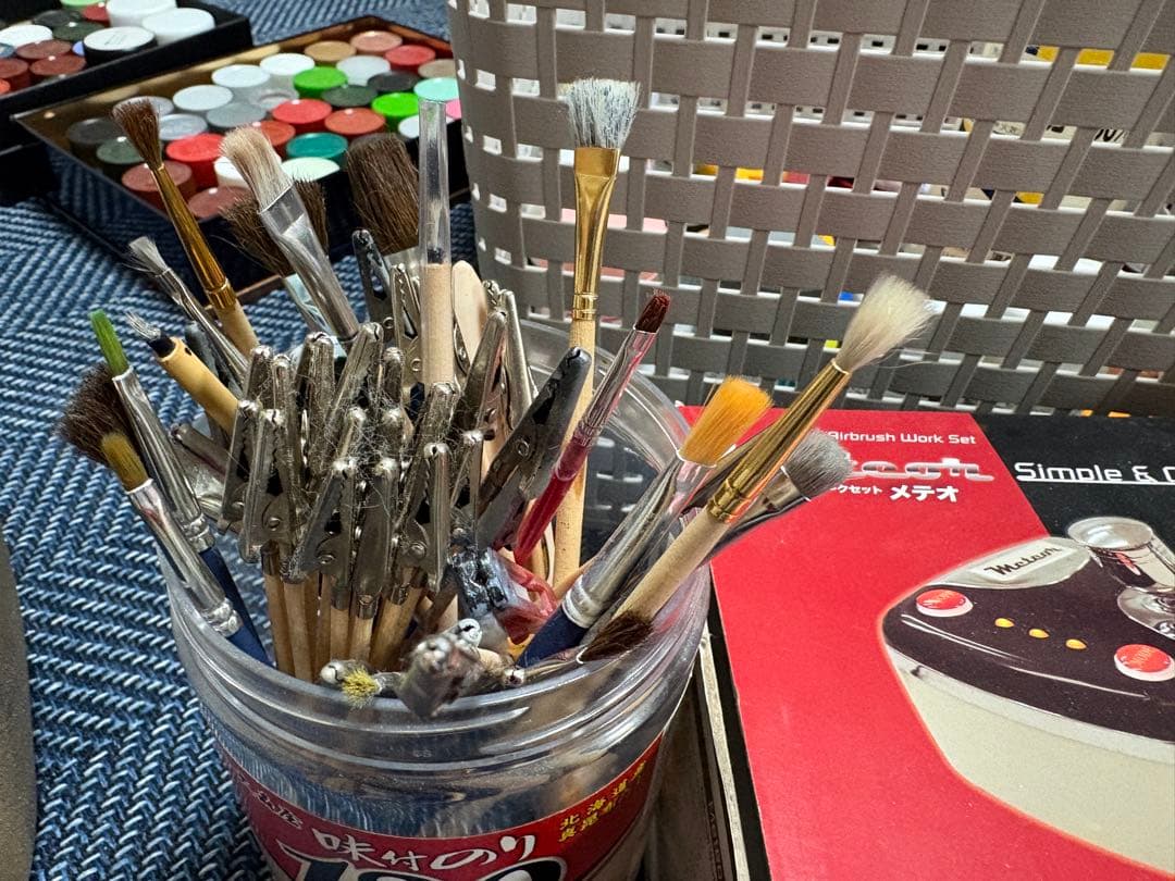 プラモデル　用具一式　塗料　スプレーなど
