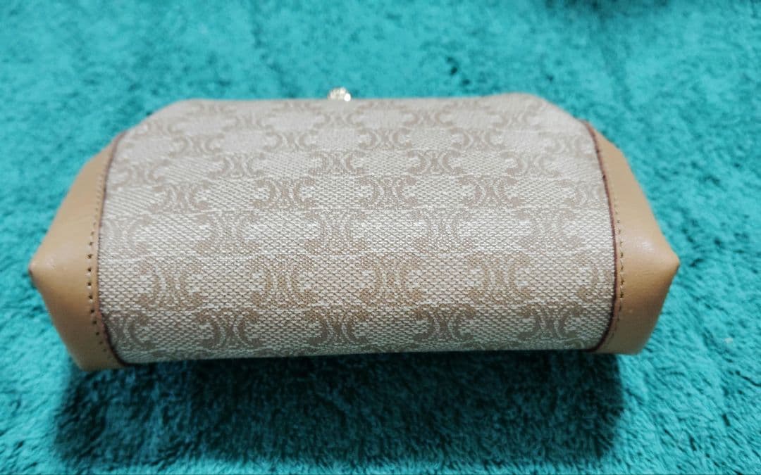 CELINE ライトブラウン がま口 ケース