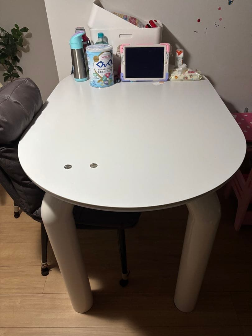 ホワイトセラミック楕円形ダイニングテーブル