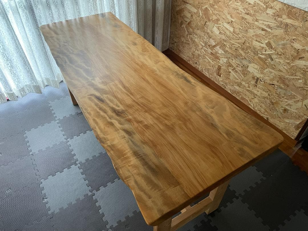 M*g様 【人気】一枚板テーブル 栃 橡 トチ 脚付き ダイニングテーブル