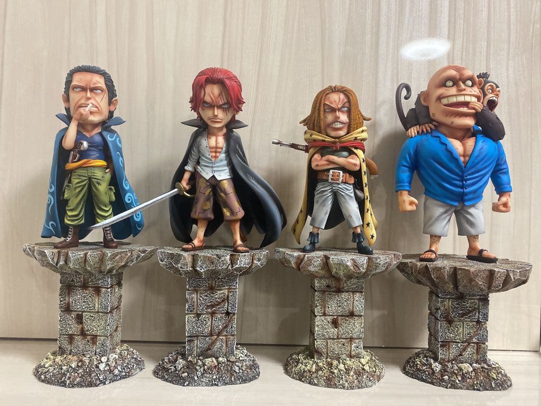 海外製 ワンピース 赤髪海賊団 フィギュア 9点セット