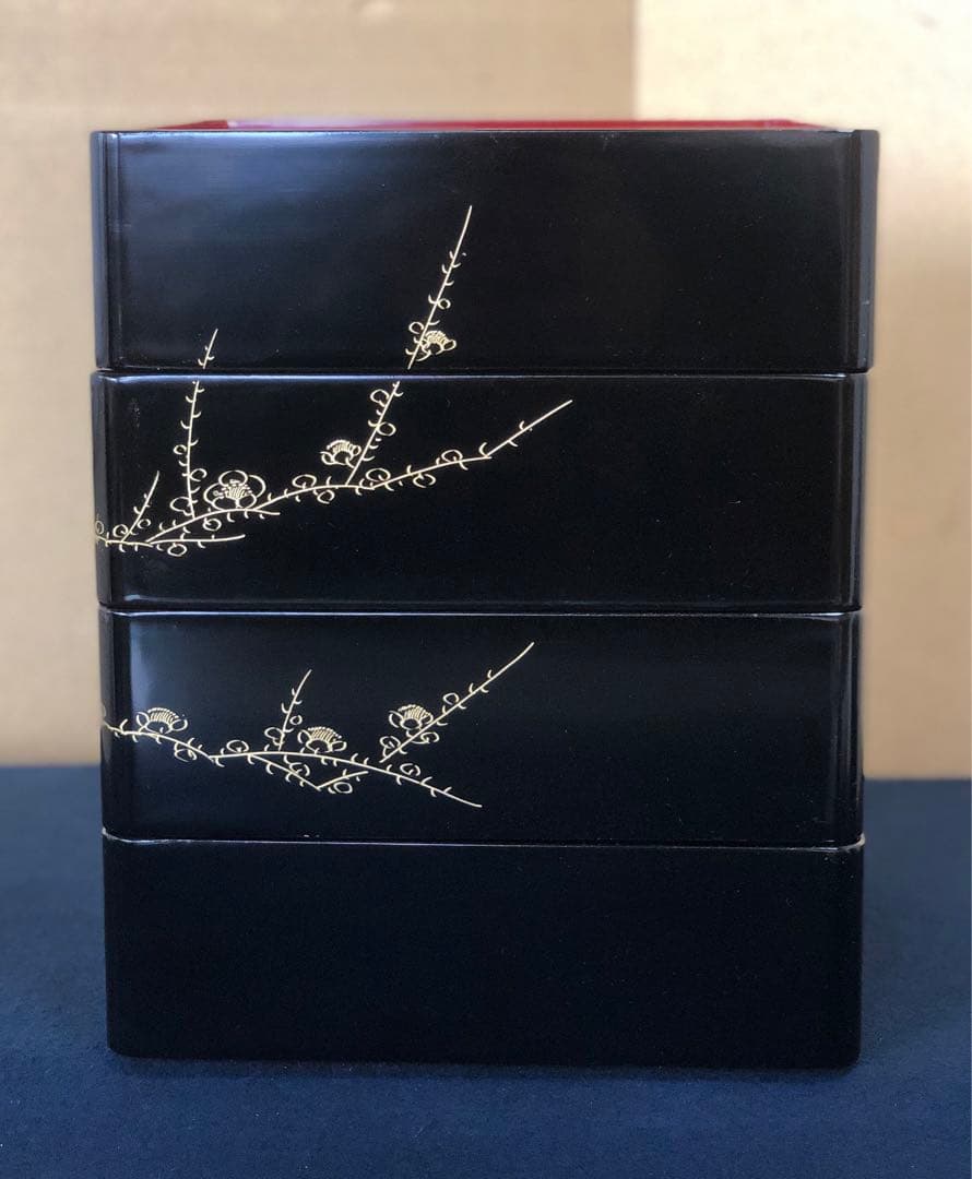 《レ》黒内朱 沈金松竹梅 四段重 替蓋付 木箱　251117え2