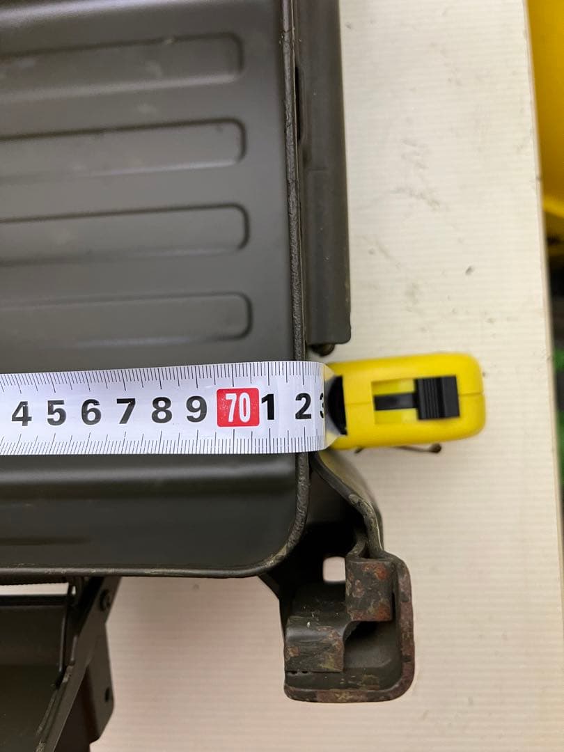 ミリタリー防水スチールケース（ビンテージ放出品）