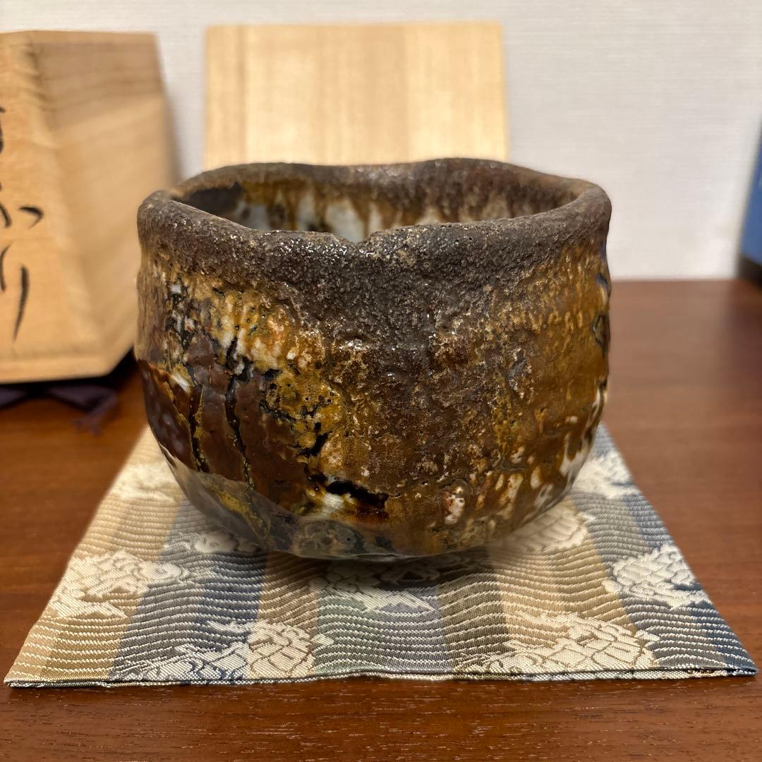 杉田祥平 清閑寺窯 色絵流水貝形草花画茶碗 栞 共箱 茶道具 2025年最新