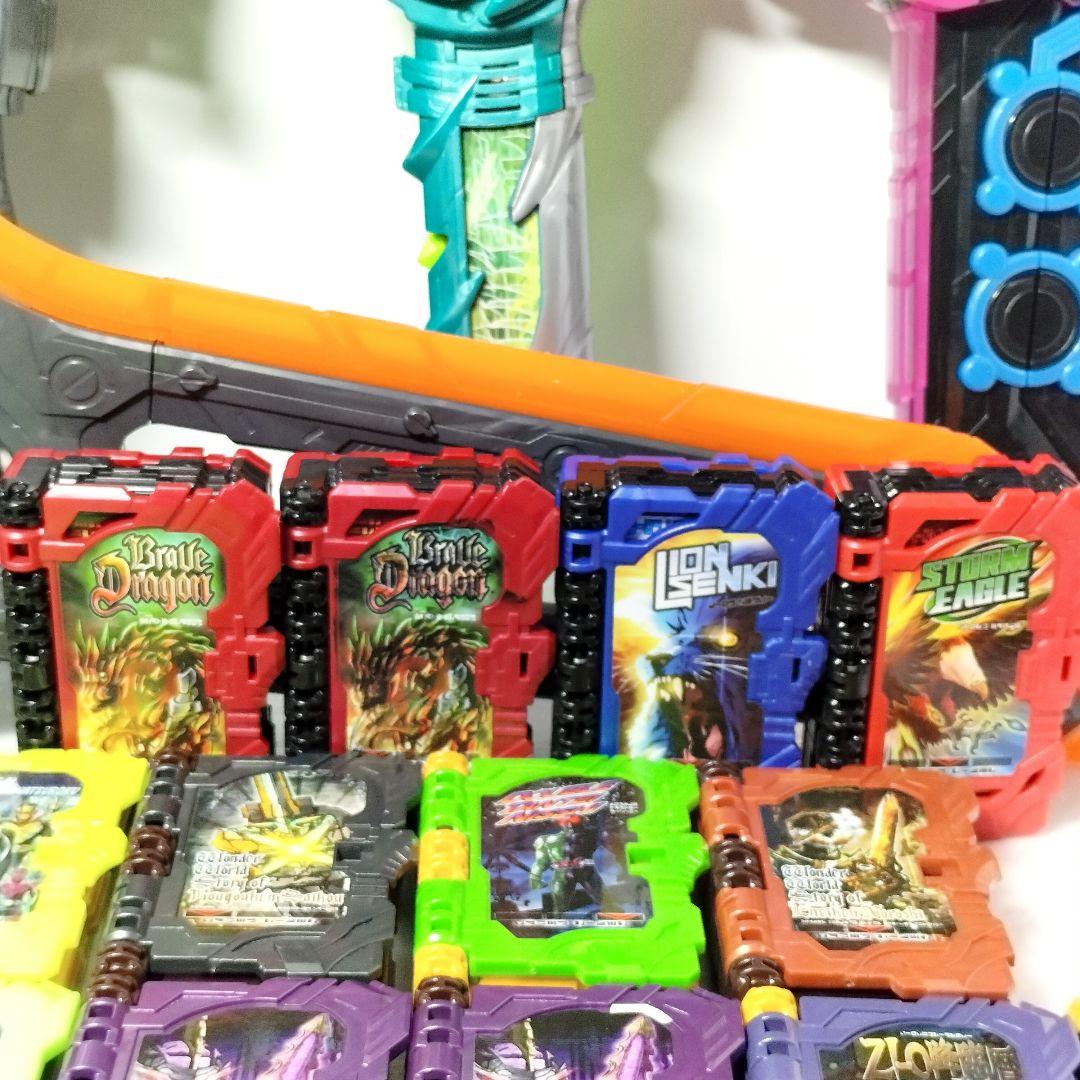 仮面ライダーセイバー 変身ベルト DX聖剣ソードライバー ライドブック等 まとめ