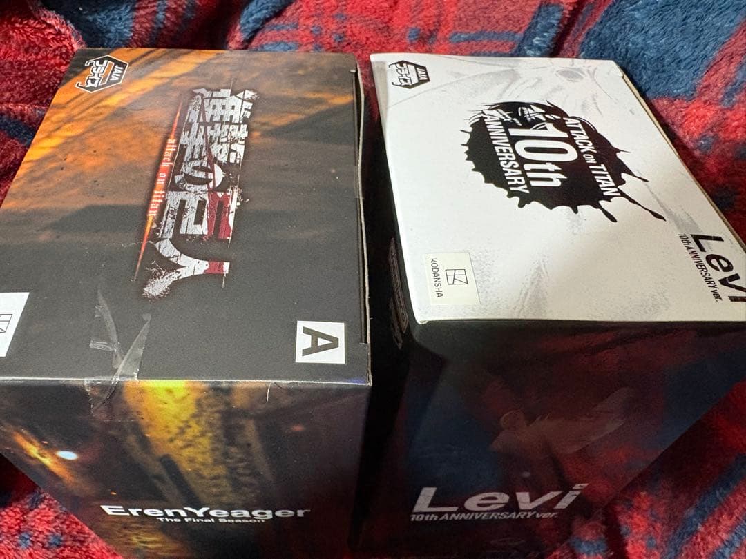 進撃の巨人 Eren Yeager & Levi フィギュア　エレン　リヴァイ