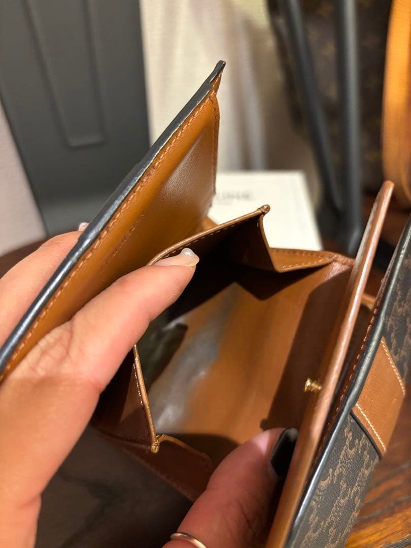 CELINE 三つ折り財布 ダークブラウン - メルカリ