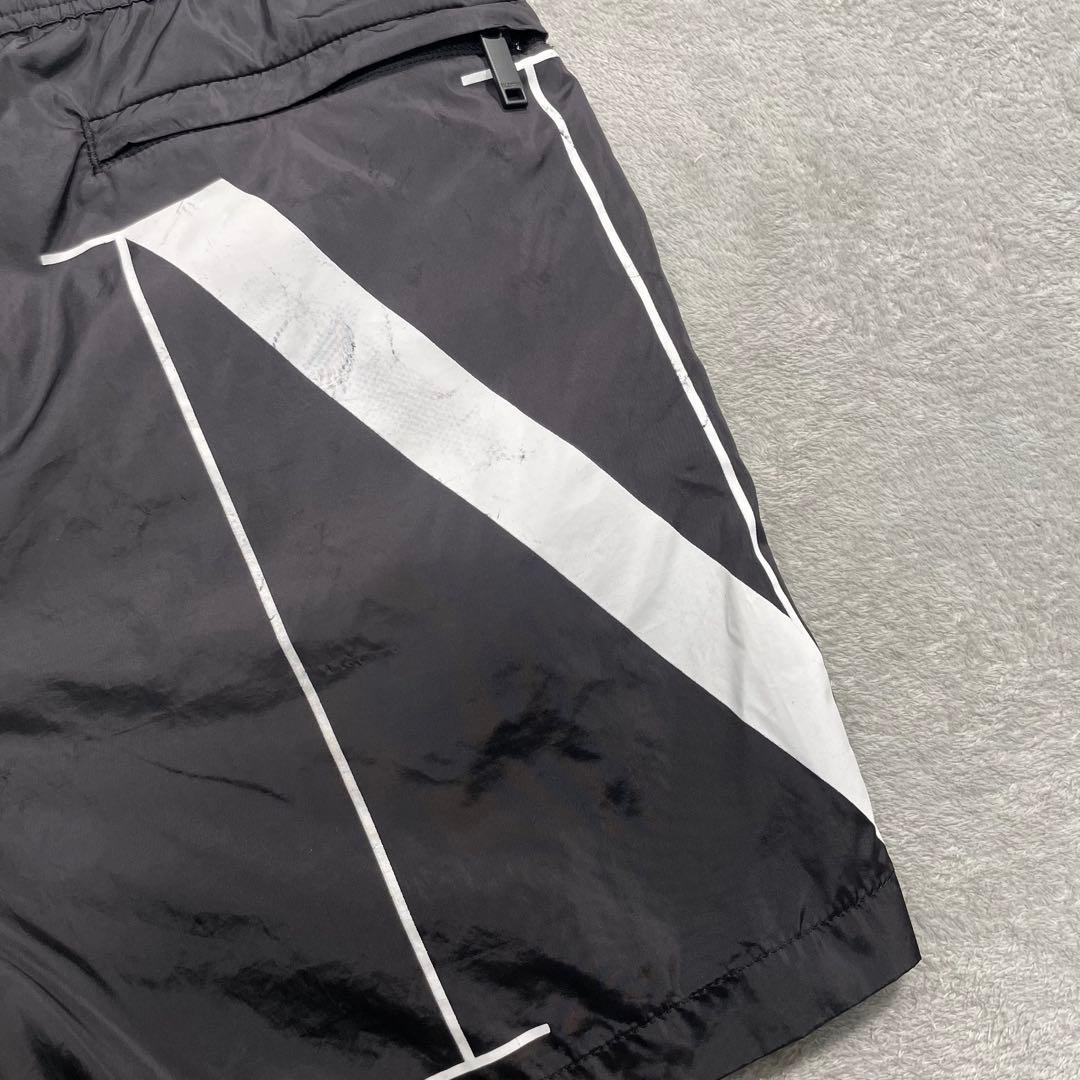 ヴァレンティノ ショートパンツ 水着 ブラック 44