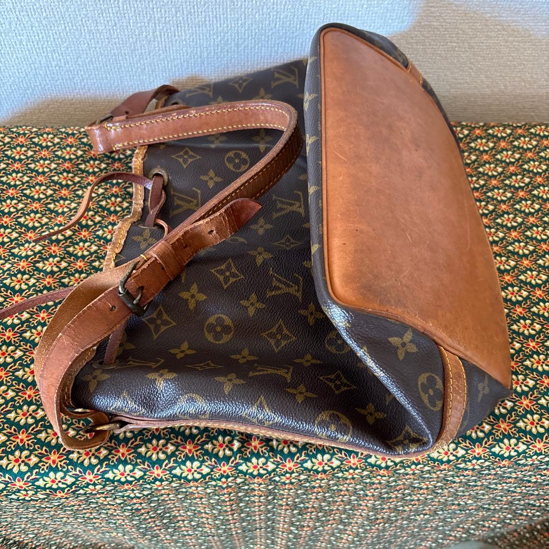ルイ・ヴィトン　LOUIS VUITTON モノグラムショルダーバッグ　巾着