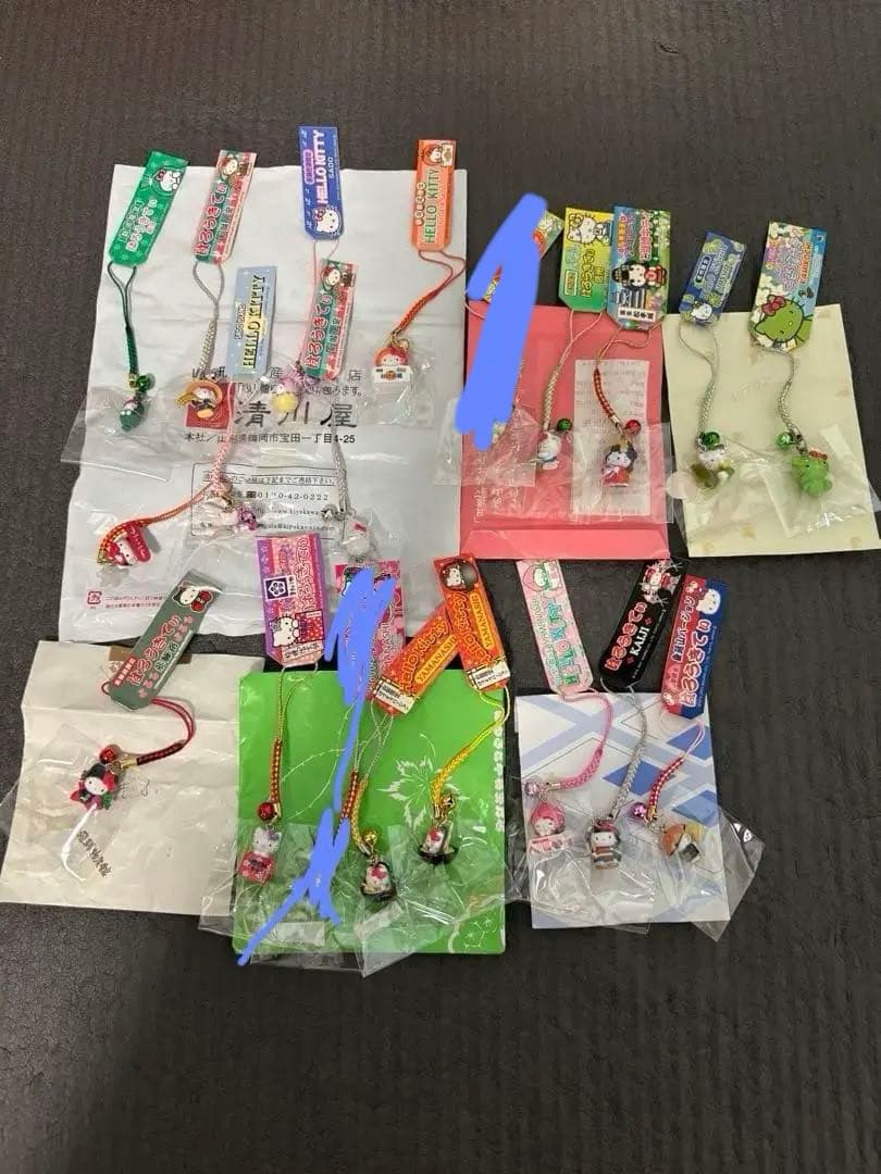 ハローキティ　根付け　キティちゃん　ストラップ