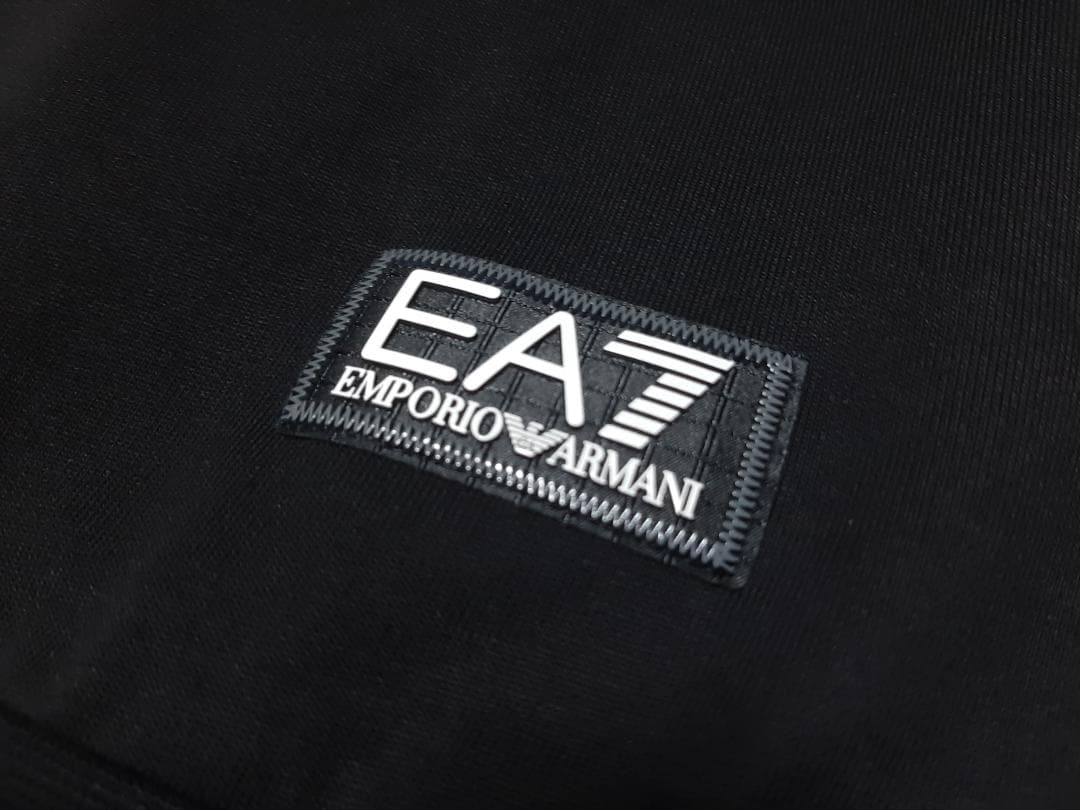 【新品】EA7/アルマーニジュニア　テーピング・黒スウェット　14A・14歳