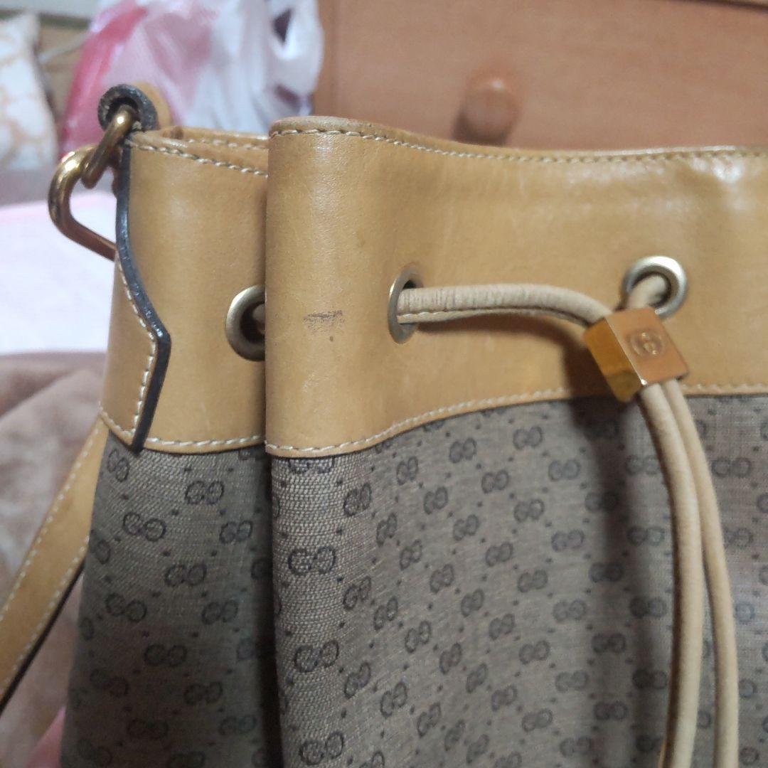 依頼承知致しました。Gucci ロゴ入り ショルダーバッグ 中型