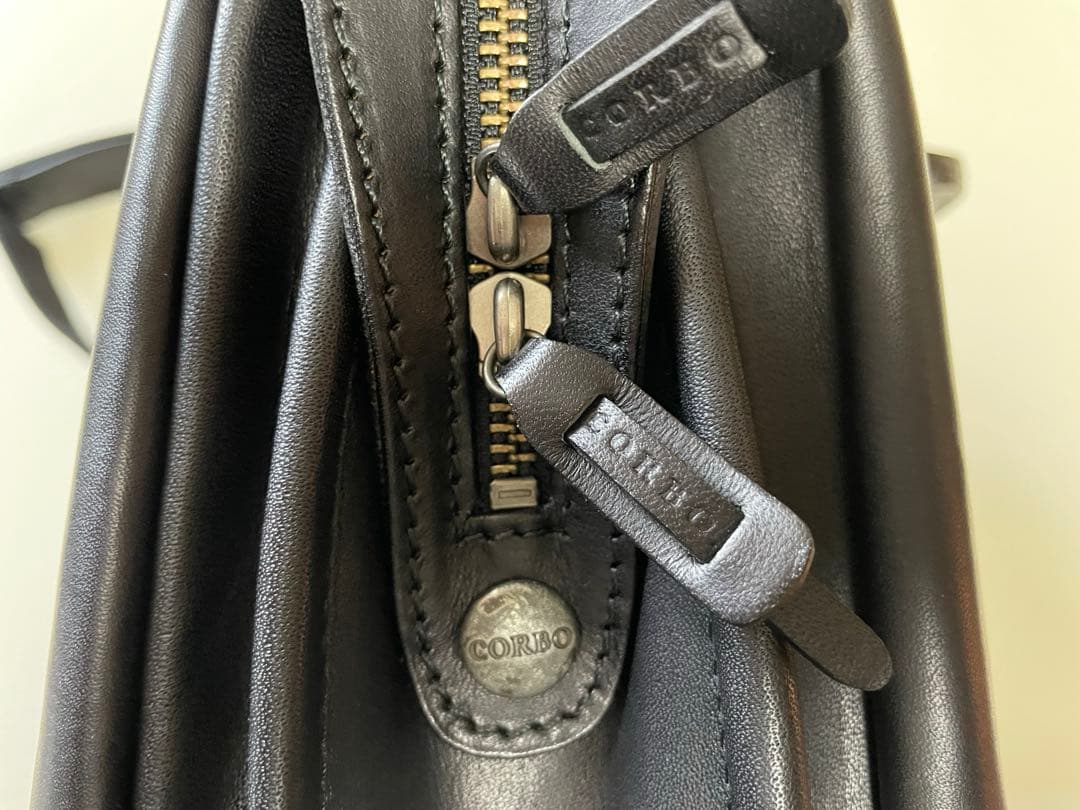 corbo コルボ　レザーバッグ　美品