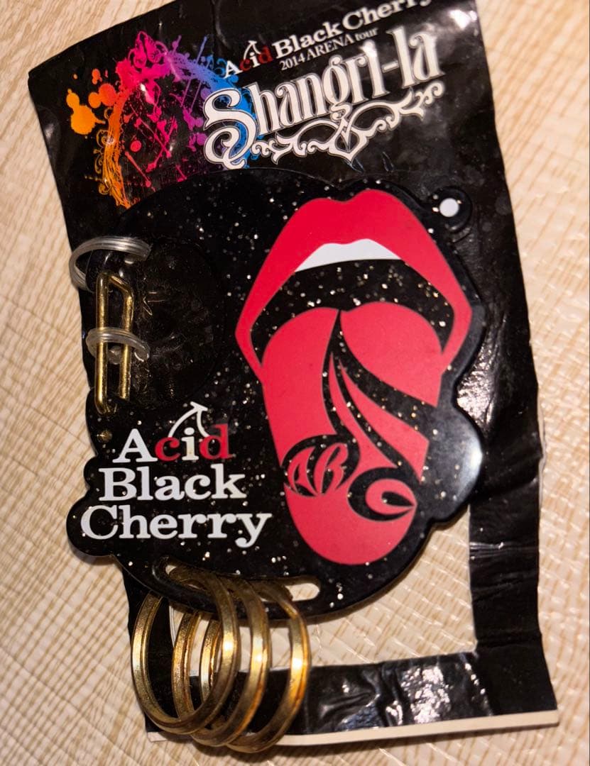 Acid Black Cherry キーホルダー - メルカリ