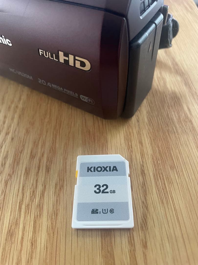 デジタルハイビジョンビデオカメラHC-620M