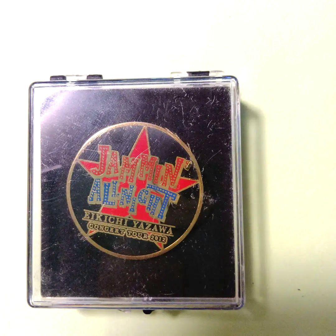 矢沢永吉 2012 コンサートツアー ピンバッチ SS席限定品 - メルカリ