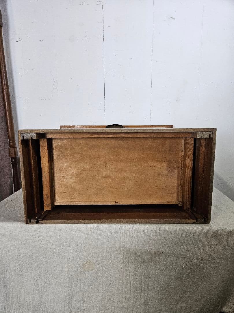 英国アンティーク 木製の小引き出し チェスト 小物入れ 抽斗 三段