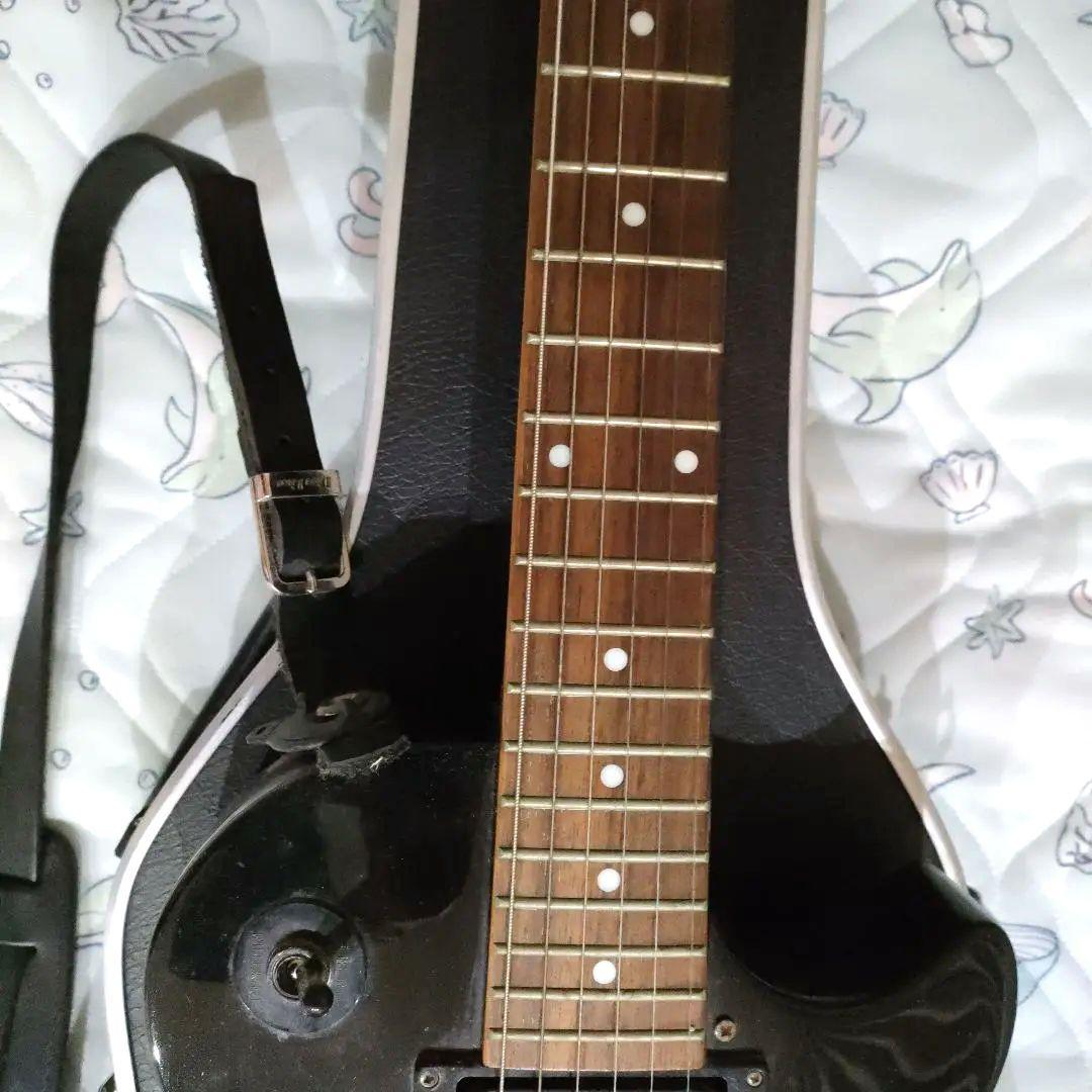 エピフォン レスポール スタジオ ブラック 黒 ケースとストラップと