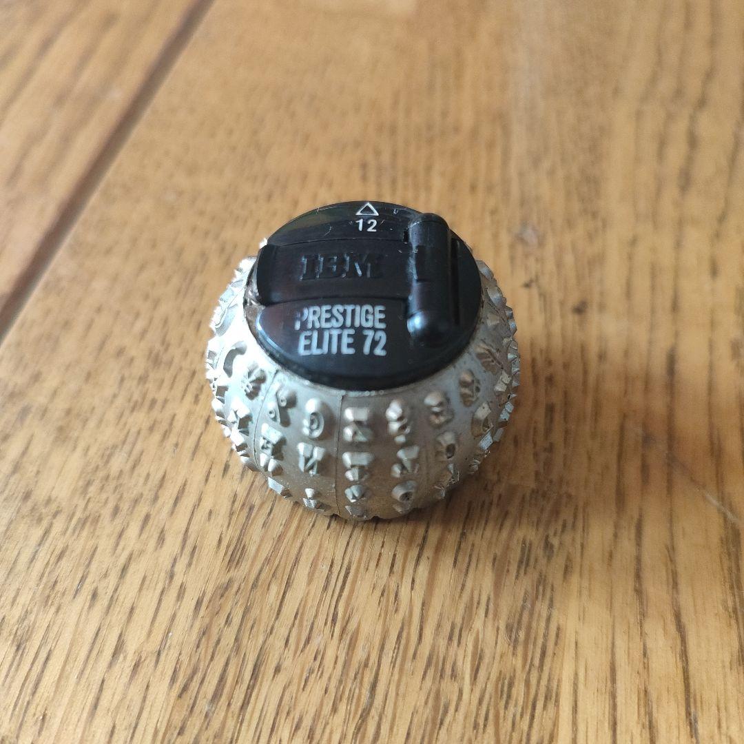 IBM 電動タイプライター 82C( ジャンク)