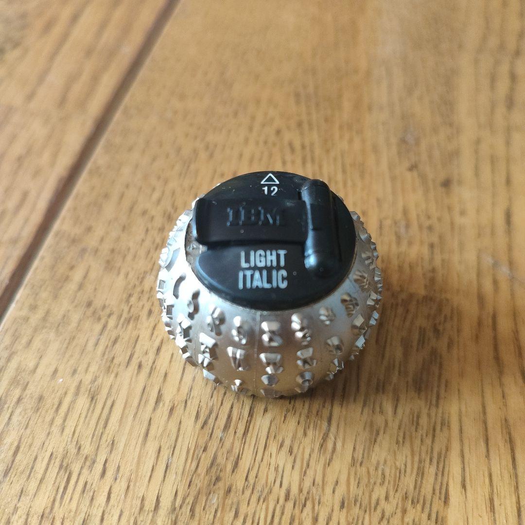 IBM 電動タイプライター 82C( ジャンク)