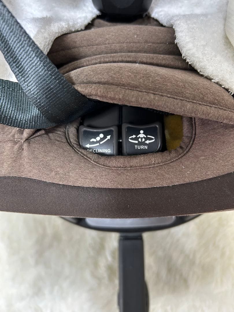 コンビ　チャイルドシートクルムーヴスマート　ISOFIX シリーズ