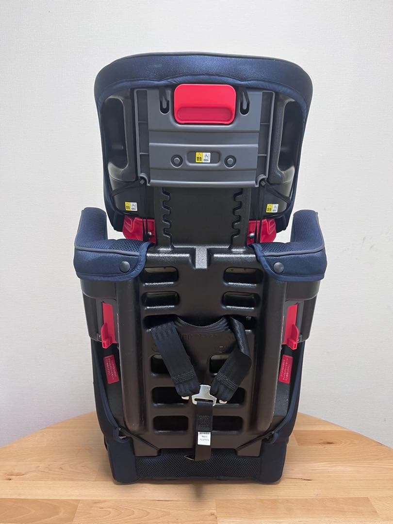 アップリカ　チャイルドシート　エアグルーヴ　ネイビー